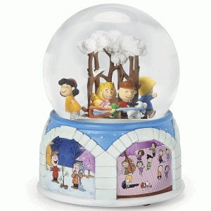 Peanuts-Large-Skating-Globe