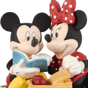 Mickey-Minnie-Picnic-close