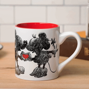 Mickey-Minnie-Heart-Mug-front