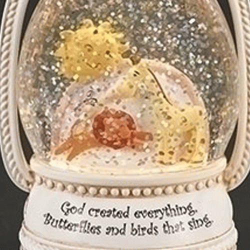 Mini-God-Created-Lantern-close