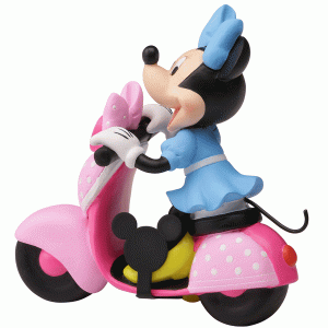 Minnie-Mouse-Parade-right