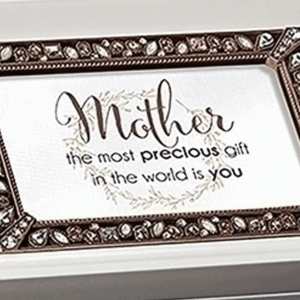 Mother-Precious-Gift-close