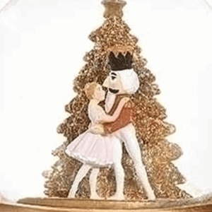 Nutcracker-Clara-Globe-close