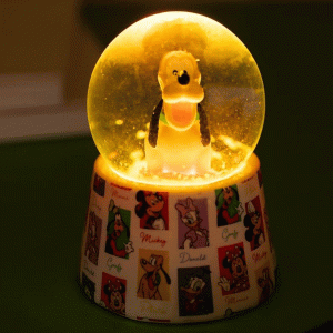 Pluto-Mini-Globe-lighted