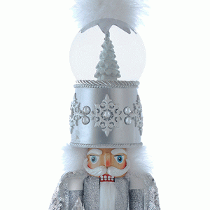 Silver-Nutcracker-with-Globe-close