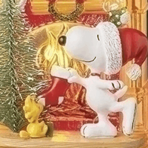 Snoopy-Fireplace-Nightlight-close
