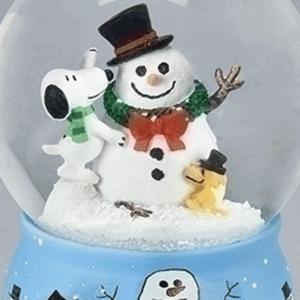 Snoopy-Snowman-Globe-close