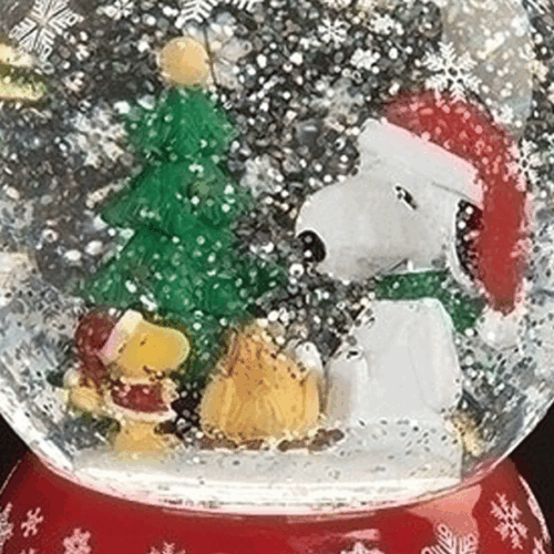 Snoopy-Woodstock-Globe-close